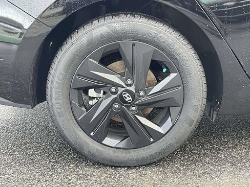 Certified 2023 Hyundai Elantra Blue FWD image 31