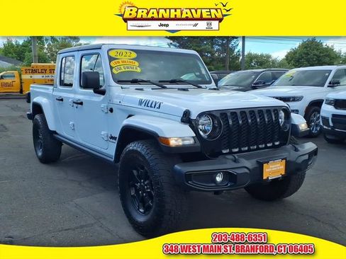 Certified 2022 Jeep Gladiator Sport AWD/4WD image 1