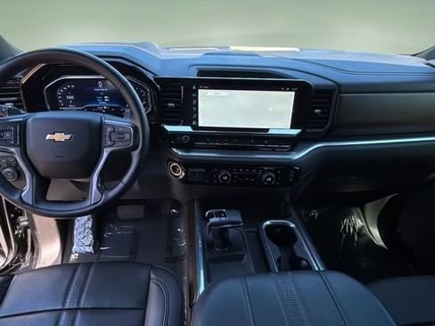 Used 2024 Chevrolet Silverado 1500 High Country w/ High Country Premium Package image 16