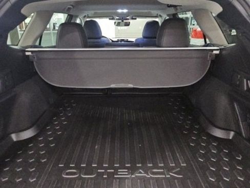 Used 2025 Subaru Outback Limited XT image 36