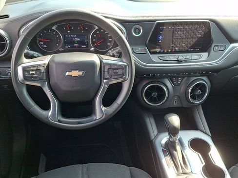 Used 2022 Chevrolet Blazer LT FWD image 11