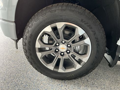 New 2026 Chevrolet Silverado 1500 High Country w/ Technology Package AWD/4WD image 34