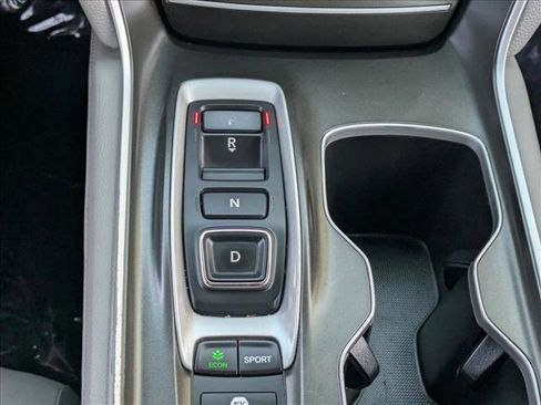 Used 2018 Honda Accord Touring image 13