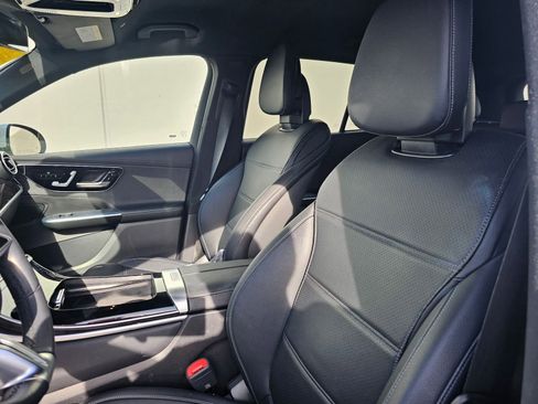 Used 2023 Mercedes-Benz GLC 300 image 11