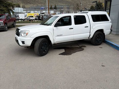 Used 2013 Toyota Tacoma 4x4 Double Cab w/ SR5 Pkg image 21