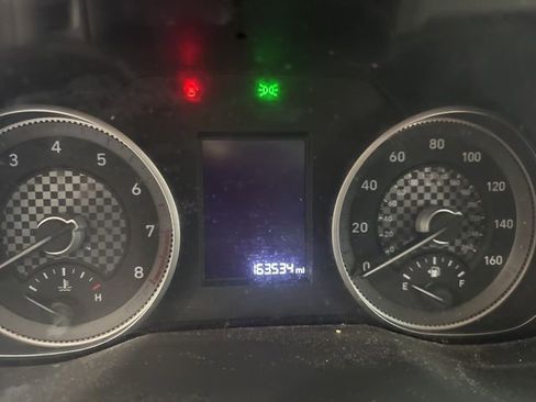 Used 2019 Hyundai Elantra SE image 12