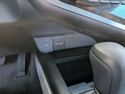 Used 2021 Toyota Camry LE image 25