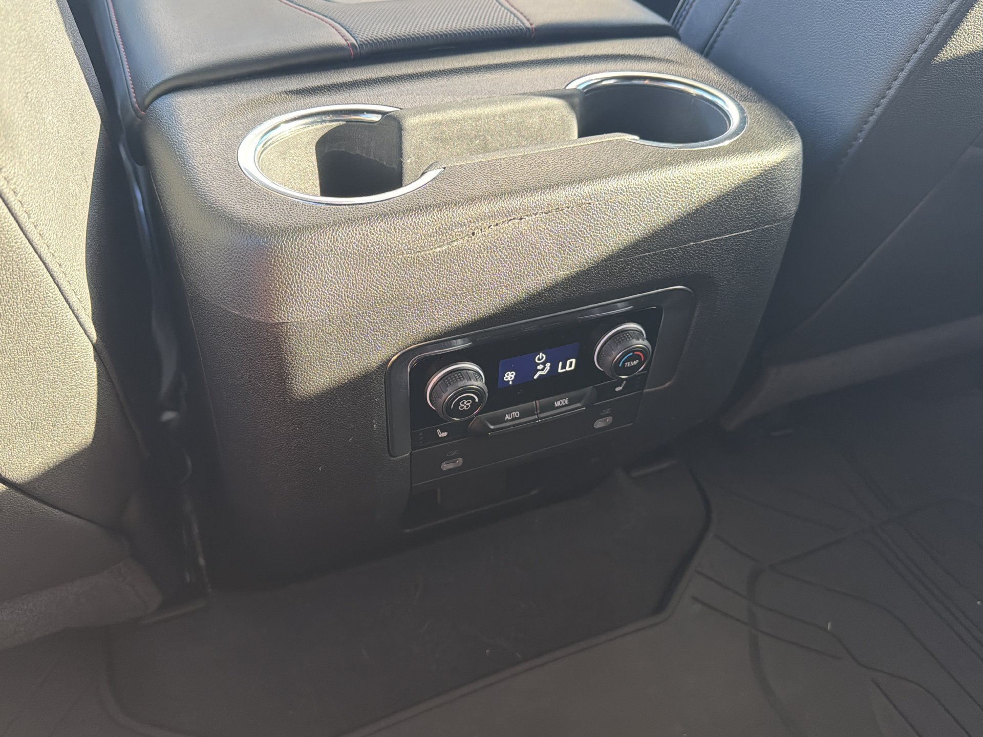 Used 2024 Chevrolet Tahoe RST w/ Luxury Package RWD image 17