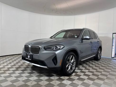 Used 2024 BMW X3 xDrive30i w/ Premium Package AWD/4WD image 3