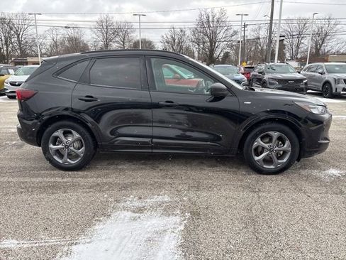 Used 2023 Ford Escape ST-Line w/ Cold Weather Package image 4