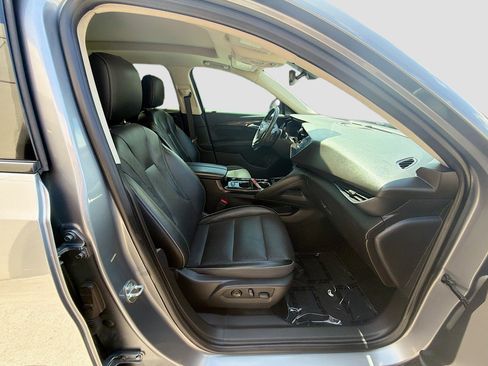 Used 2021 Buick Envision Essence w/ Sport Touring Package FWD image 31