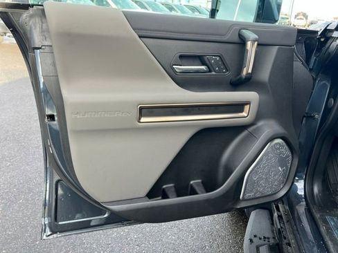New 2025 GMC Hummer EV 2X w/ LPO, Dark Essentials Package image 15