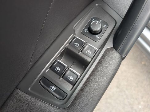 Used 2019 Volkswagen Tiguan SEL Premium AWD/4WD image 15