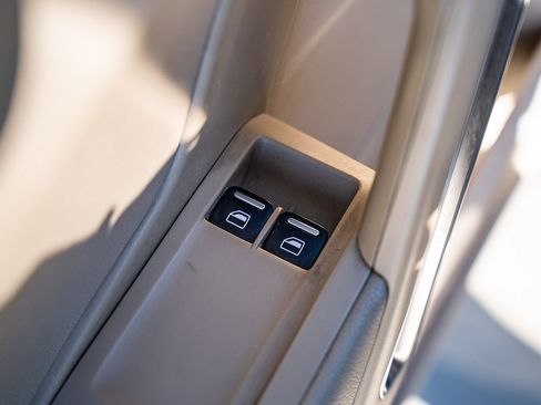 Used 2016 Volkswagen Beetle 1.8T SE image 19