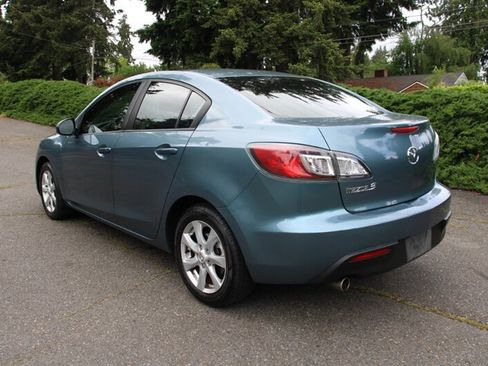 Used 2011 MAZDA MAZDA3 i Touring FWD image 3