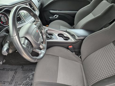 Used 2022 Dodge Challenger GT AWD/4WD image 13
