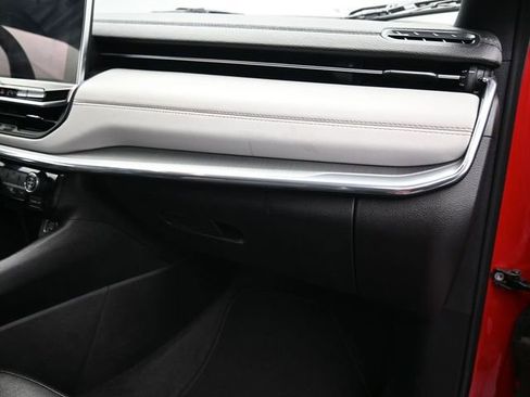 Used 2023 Jeep Compass Limited image 35