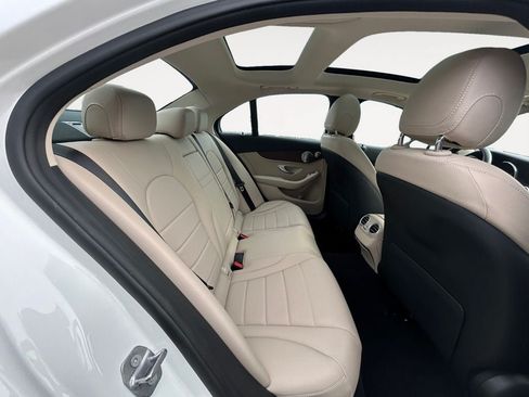 Used 2019 Mercedes-Benz C 300 4MATIC Sedan image 23