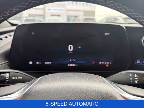 Used 2024 Chevrolet Traverse Z71 AWD/4WD image 19