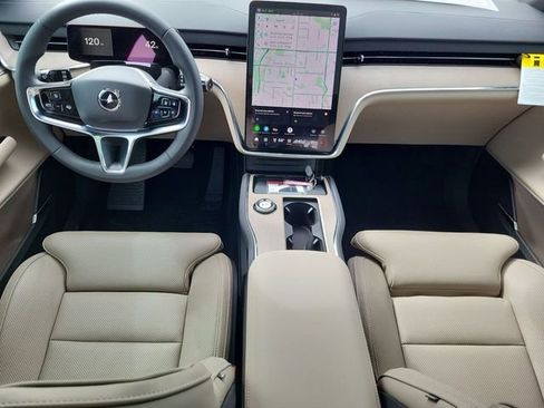 New 2026 Volvo EX90 Ultra image 14