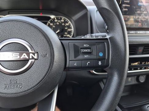 Used 2023 Nissan Rogue SV image 28