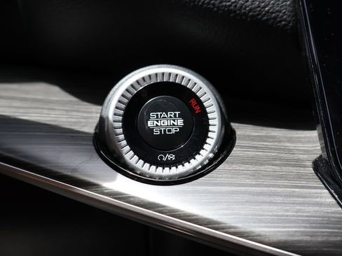 Used 2024 Jeep Wagoneer Series II w/ Flexible Seating Group AWD/4WD image 33