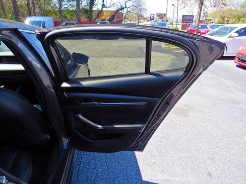 Used 2020 MAZDA MAZDA3 Select Package image 32