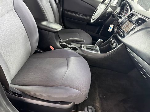 Used 2013 Chrysler 200 Touring FWD image 19