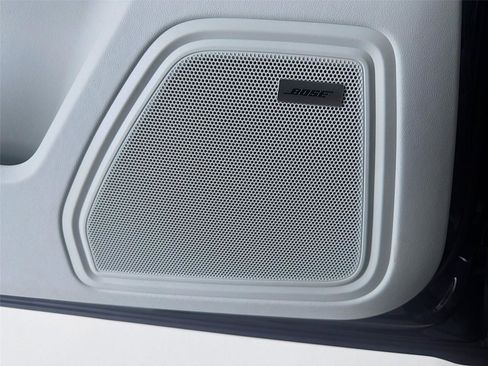 New 2026 Porsche Macan GTS image 9