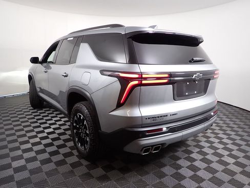 Used 2025 Chevrolet Traverse Z71 AWD/4WD image 13