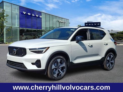 New 2025 Volvo XC40 B5 Plus w/ Protection Package Premier image 3
