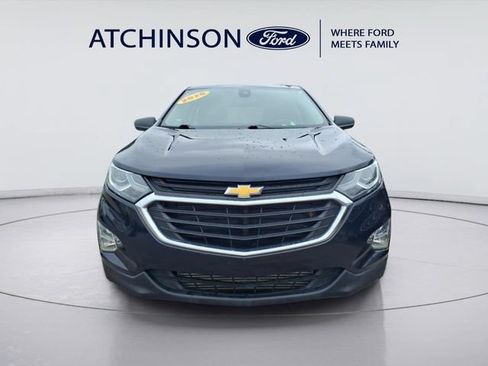 Used 2020 Chevrolet Equinox LS AWD/4WD image 2