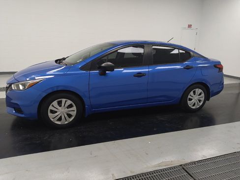 Used 2020 Nissan Versa S FWD image 2
