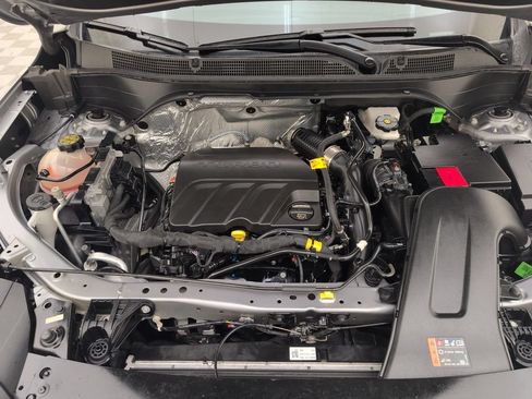 Used 2025 Chevrolet Trax ACTIV w/ Sunroof Package FWD image 39