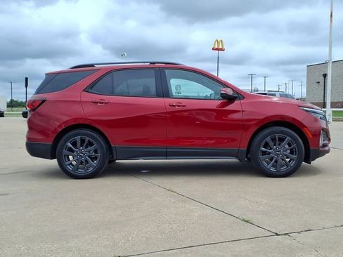 Used 2024 Chevrolet Equinox RS FWD image 4