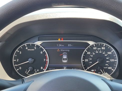Used 2025 Nissan Altima 2.5 SV FWD image 25