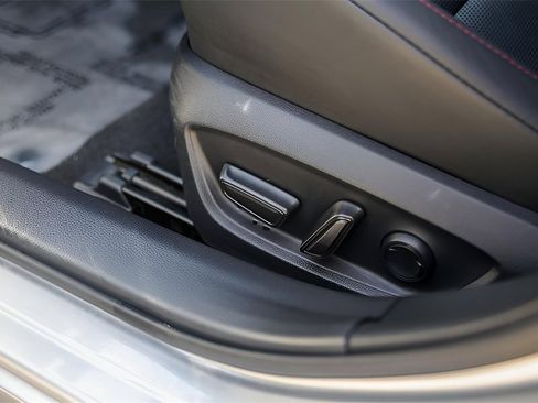 Used 2024 Toyota Prius Prime image 29