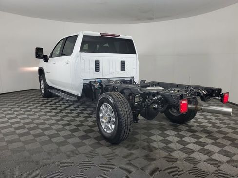 New 2026 Chevrolet Silverado 3500 LT image 6