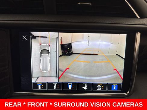 Used 2023 GMC Yukon Denali AWD/4WD image 3