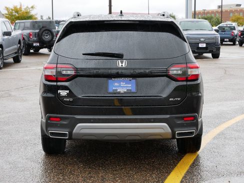 Used 2025 Honda Pilot Elite image 4