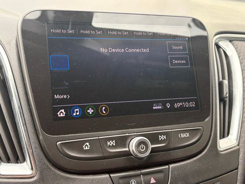 Used 2020 Chevrolet Malibu LT FWD image 22