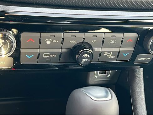 New 2026 Jeep Compass Limited image 14