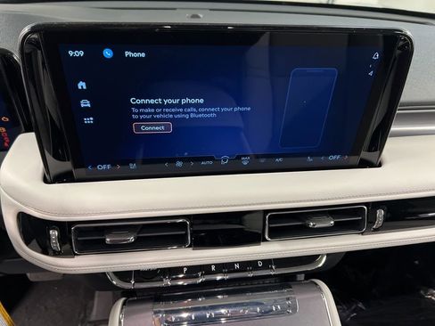 New 2026 Lincoln Aviator AWD image 10