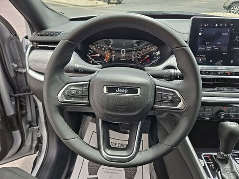 Used 2024 Jeep Compass Latitude w/ Sun and Sound Group AWD/4WD image 24