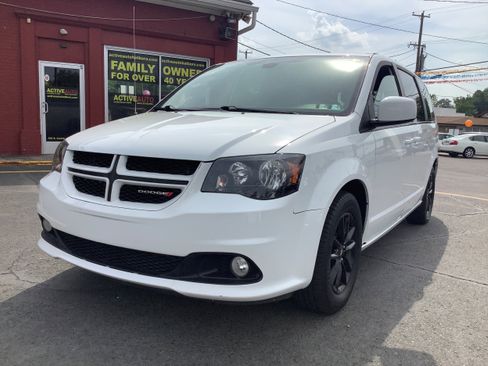 Used 2019 Dodge Grand Caravan GT FWD image 3