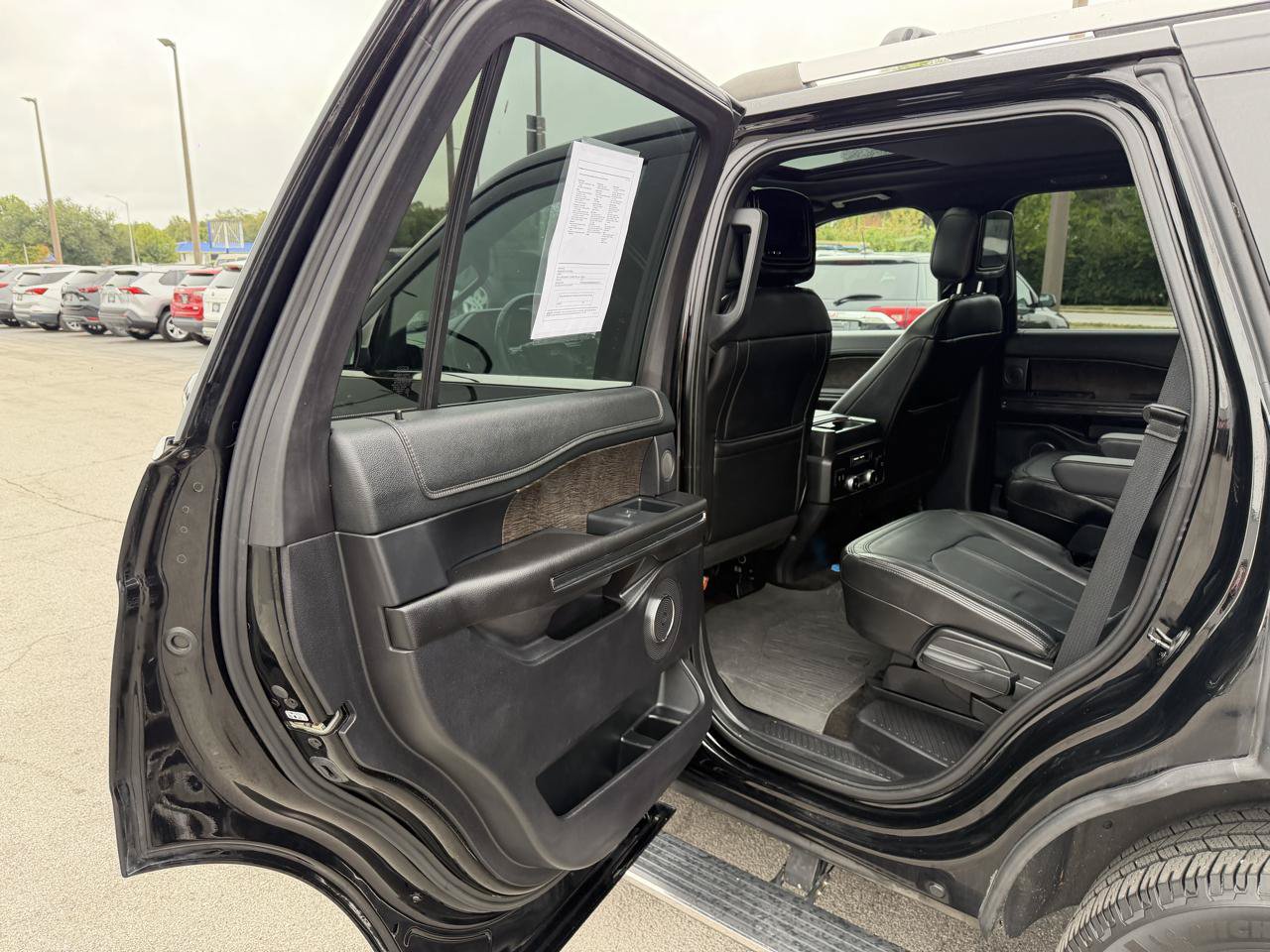 Used 2018 Ford Expedition Limited w/ Equipment Group 301A AWD/4WD image 16