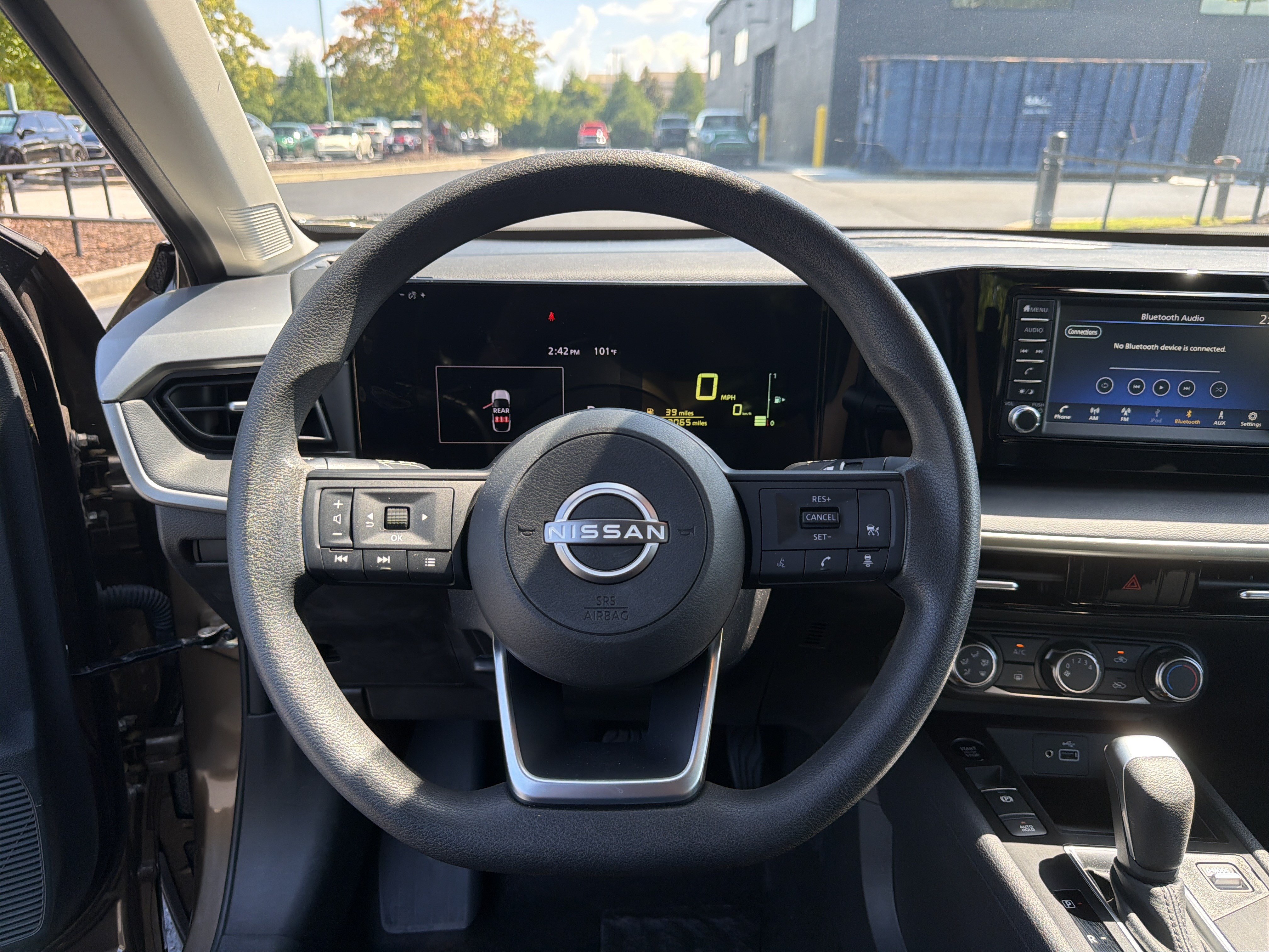 Used 2025 Nissan Kicks S FWD image 9