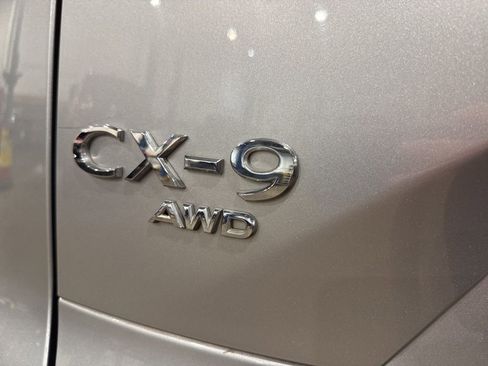 Used 2023 MAZDA CX-9 Touring image 11
