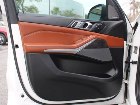 Used 2023 BMW X7 xDrive40i w/ Executive Package image 11