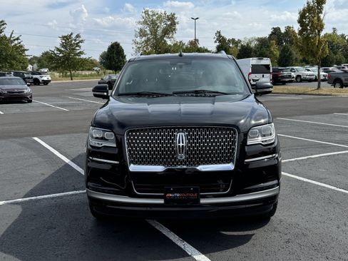 Used 2024 Lincoln Navigator L 4WD image 3